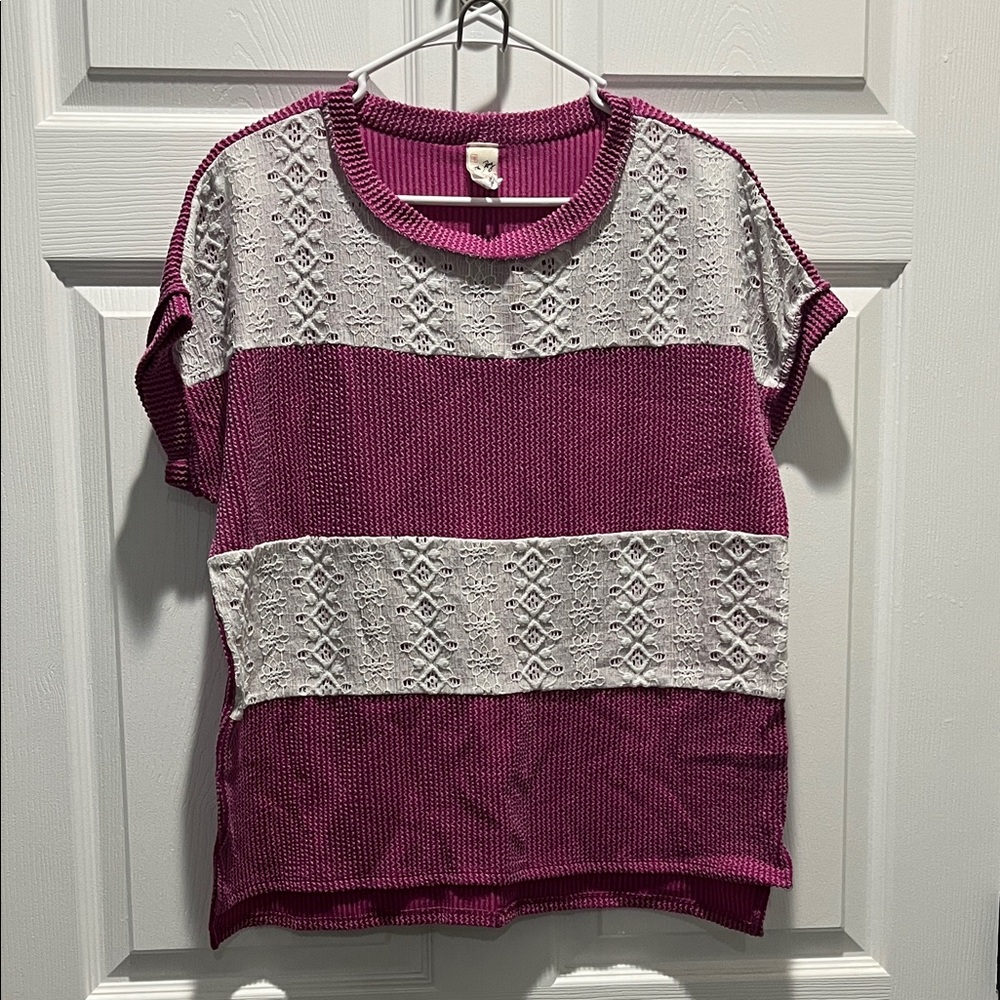 7th Ray Magenta and White Short Sleeve Top
